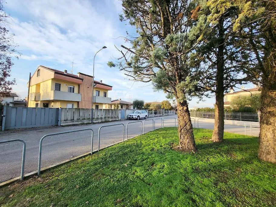 Villa Ghiaia Locazione Turistica Castel d'Azzano Guest house